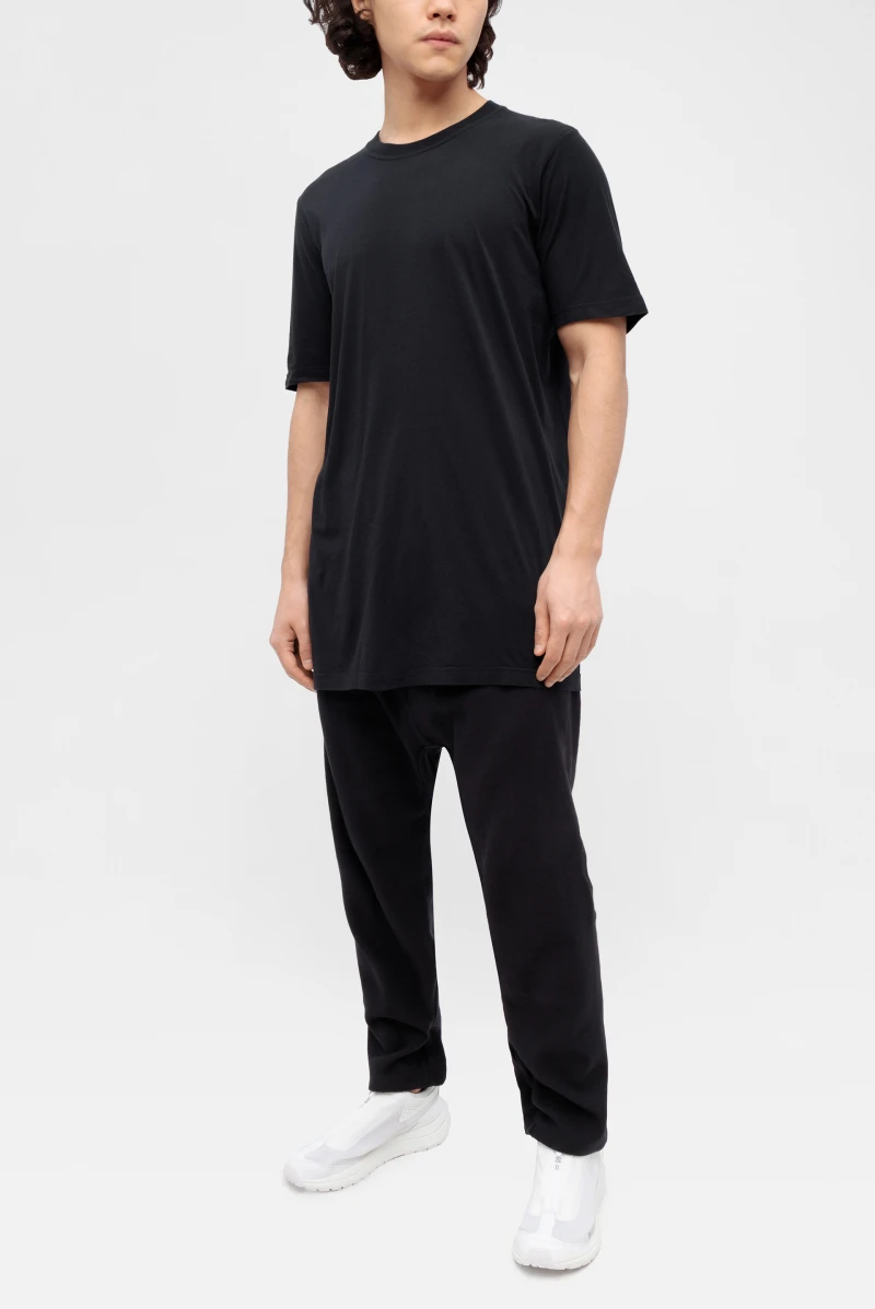 Xotin uyda va dachada yalangoch