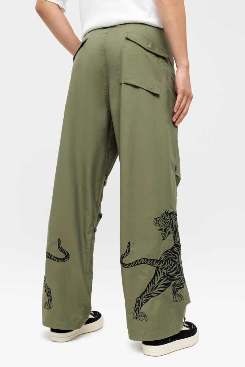 Брюки Maharishi duelling tigers loose snopants organic