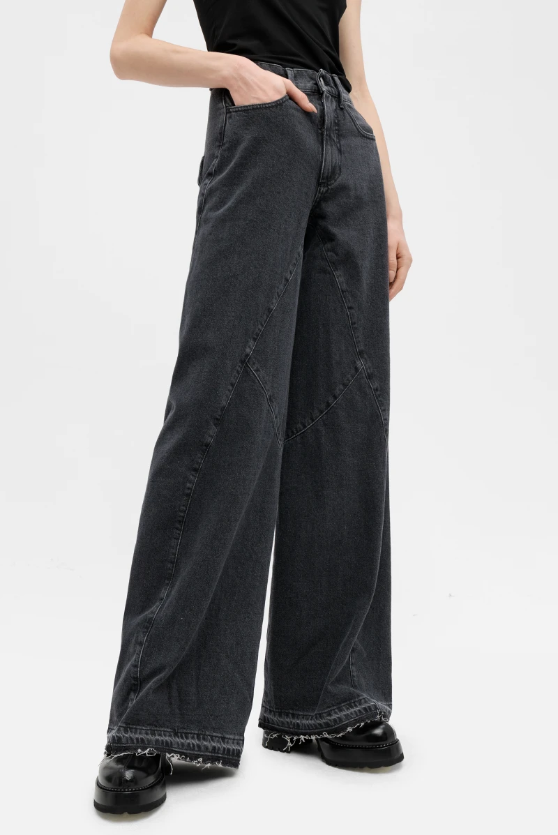 Oq paypoq kiygan qoramagiz