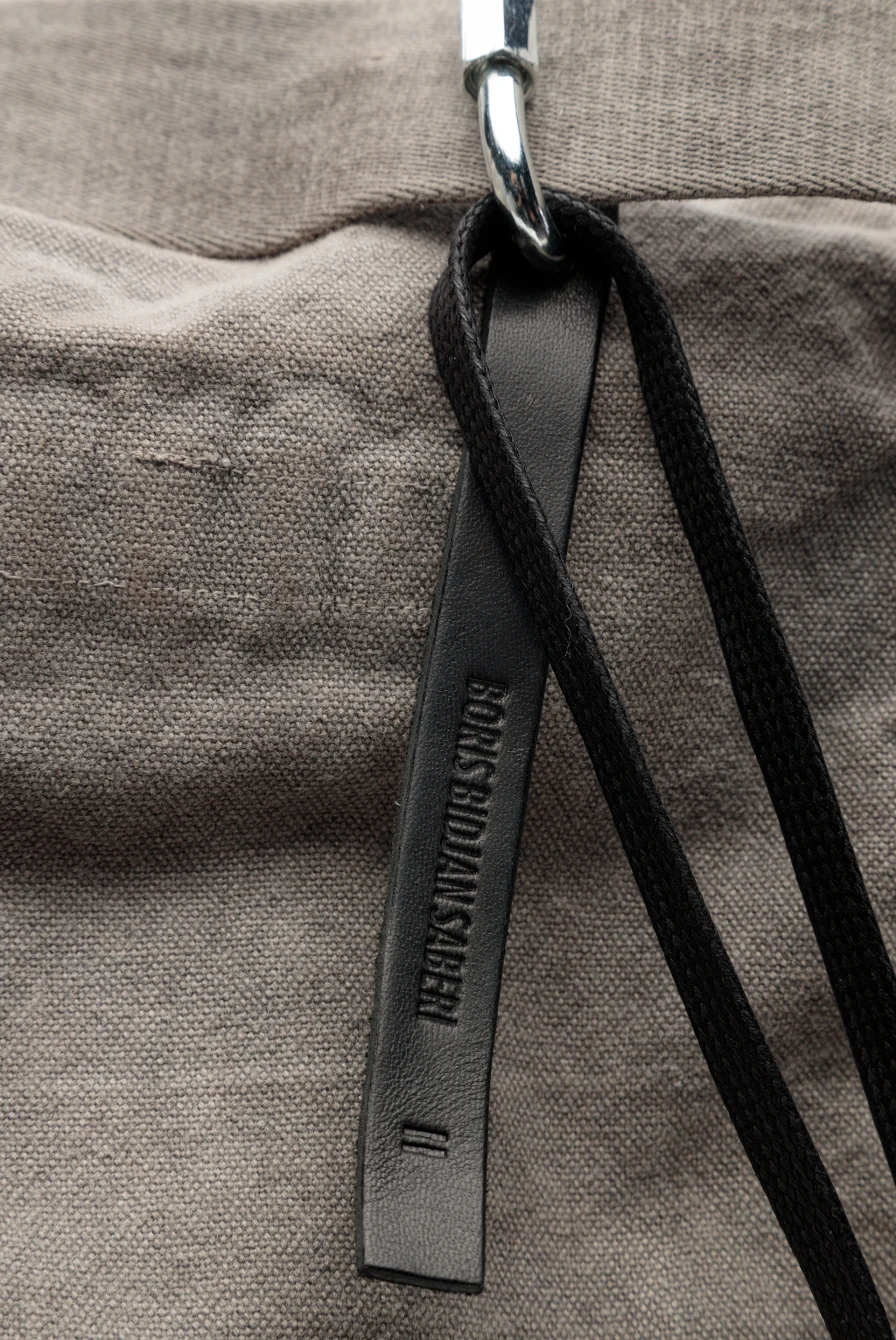 美品 BORIS BIDJAN SABERI レザーバッグ Сумка Boris Bidjan Saberi bag 48h light grey 9007241358 - купить в